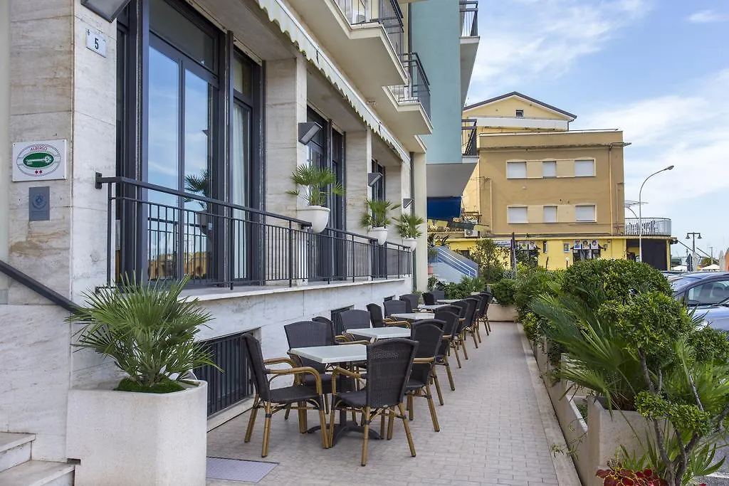 Hotel Lugano Cattolica 2*,